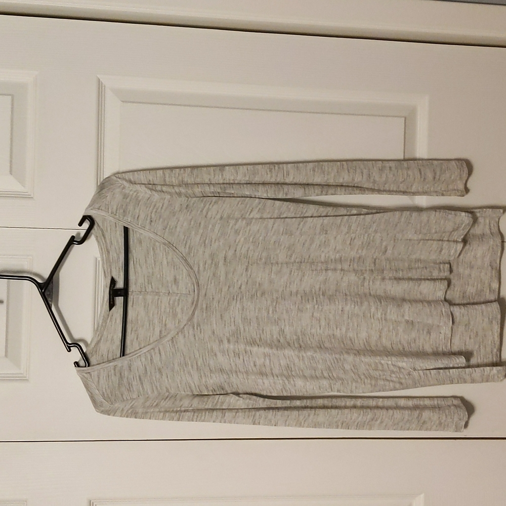 Light gray long sleeve shirt